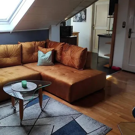 Gemuetliches Und Zentral Lägenhet *